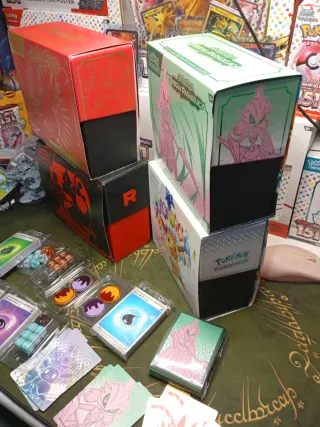 4 cajas Pokémon ETB para decoración