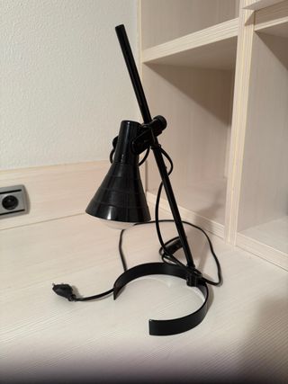 Lámpara de escritorio negra