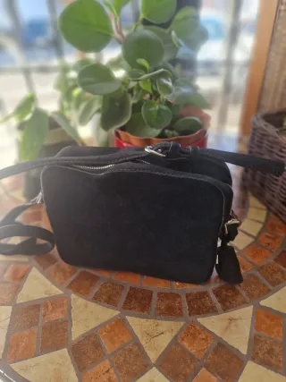 Bolso de ante negro