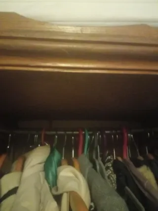 Armario ropero antiguo de madera