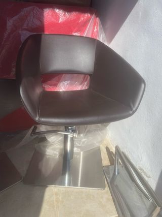 OFERTA HASTA MAÑANA:Silla hidráulica peluquería90€