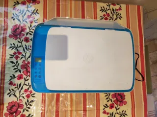 Impresora HP Blanca y Azul