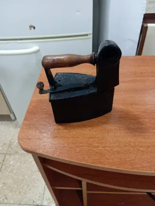 Plancha antigua de hierro