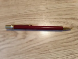 Bolígrafo Vintage Must de Cartier.