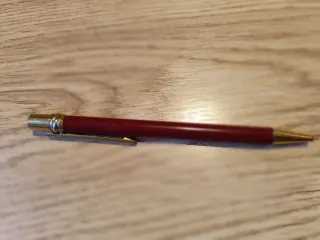 Bolígrafo Vintage Must de Cartier.