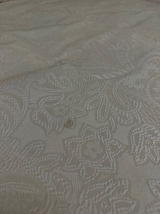 Copriletto matrimoniale cotone ricamato a mano