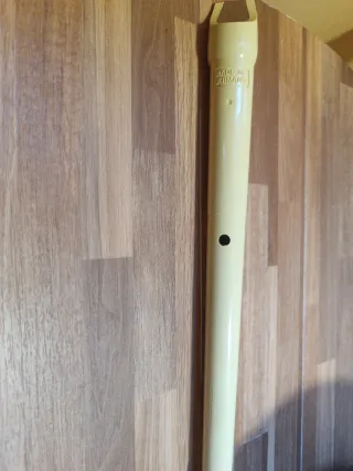 Flauta dulce color crema