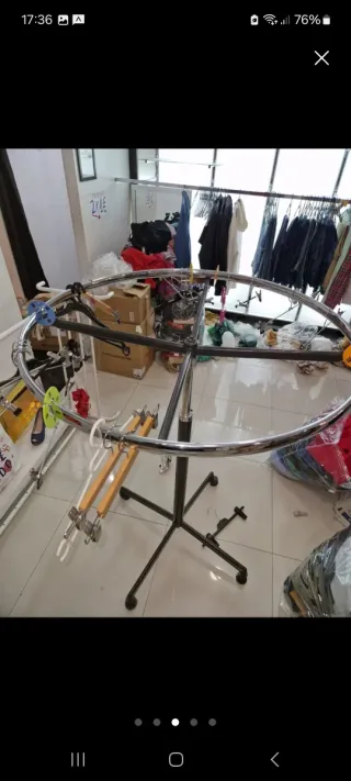 Perchero Ropa Circular Acero.