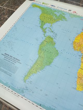 Planisferio político Proyección Peters