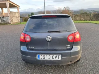 Volkswagen Golf 2004