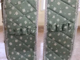 Cesta de picnic antigua de mimbre