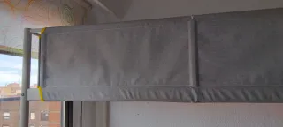 Litera individual alta con escalera y barandilla