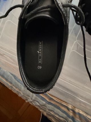 Zapatos MR. HANSEN Talla 40 Negros