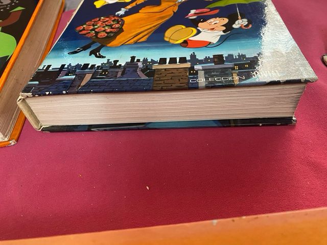 CUATRO TOMOS PELICULAS WALT DISNEY