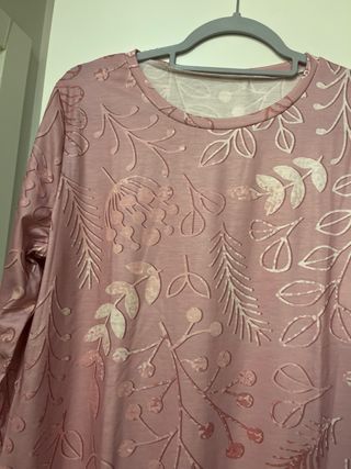 Camiseta rosa floral manga larga sin estrenar