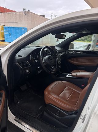 (negociable) Mercedes-Benz GLE 2016