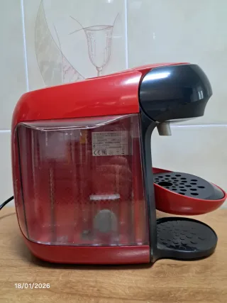 Cafetera Tassimo Bosch Roja