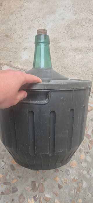 Lote antiguedades Damajuana .