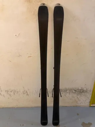 Esquís con fijaciones LOOK y VIST