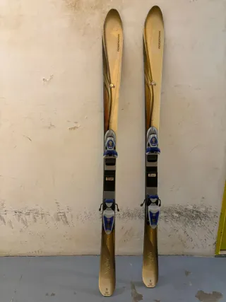 Esquís con fijaciones LOOK y VIST