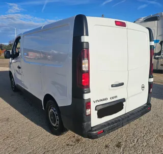 Opel Vivaro 2016