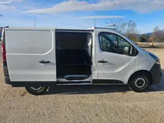Opel Vivaro 2016