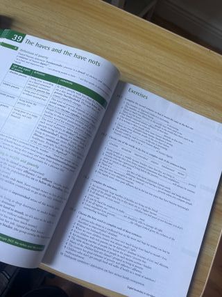 English Vocabulary in Use Advanced with CD-ROM:...