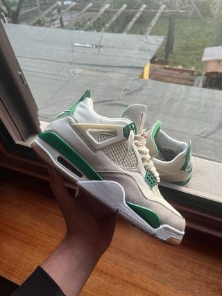 Jordan 4 SB Pine Green