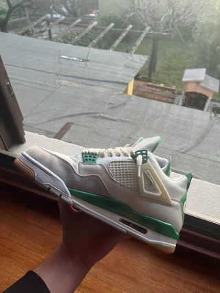 Jordan 4 SB Pine Green