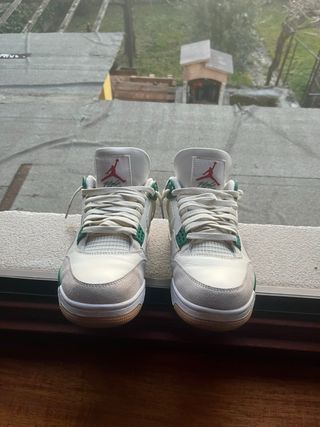 Jordan 4 SB Pine Green