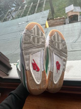 Jordan 4 SB Pine Green