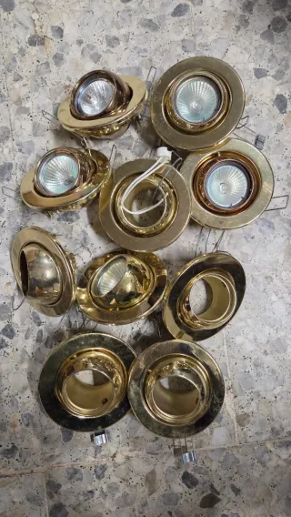 Ojos de buey dorados