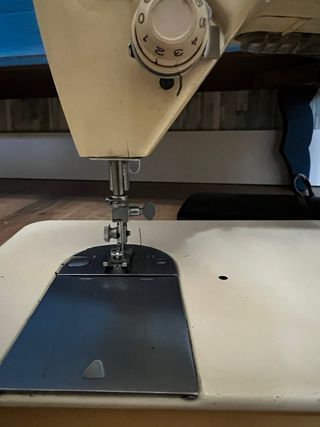 Máquina de coser Singer vintage portátil