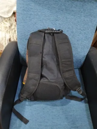 Mochila DYC ONE beige y marrón