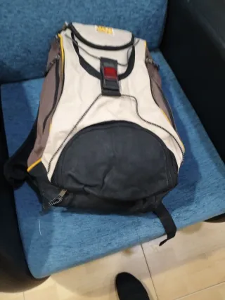 Mochila DYC ONE beige y marrón