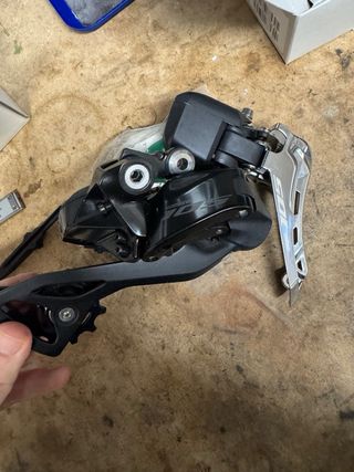 Cambios Shimano 105 Di2 R7150 12v