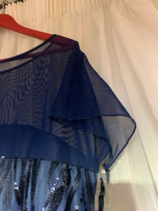 Vestido de fiesta Azul Noche con lentejuelas.