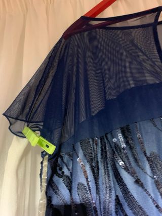 Vestido de fiesta Azul Noche con lentejuelas.