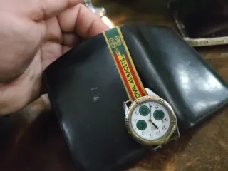 Reloj de pulsera con correa de tela