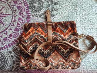 Bolso de tela con estampado étnico