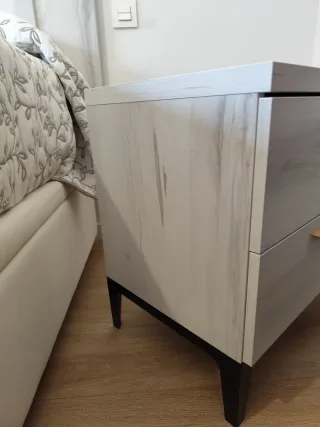 Mesita de noche moderna 2 cajones
