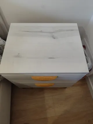Mesita de noche moderna 2 cajones