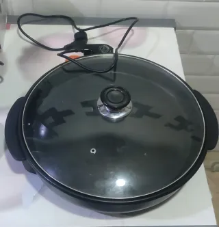 Olla Eléctrica con Tapa de Cristal