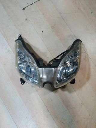 Faro Delantero Yamaha Xmax 125/250 06