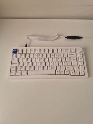 Teclado 75% mecánico hotswap Akko 5075