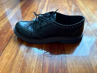 Mocasines Coolway negros tachas