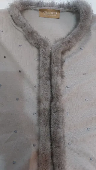 Conjunto Falda y Chaqueta Naulover Beige/Gris