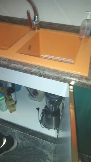 Se busca  PEON FONTANERO ALBAÑIL PINTOR