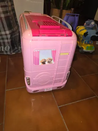 Camper Barbie DreamCamper Rosa con Piscina.