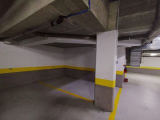 Garaje en venta en Castrelos - Sardoma en Vigo